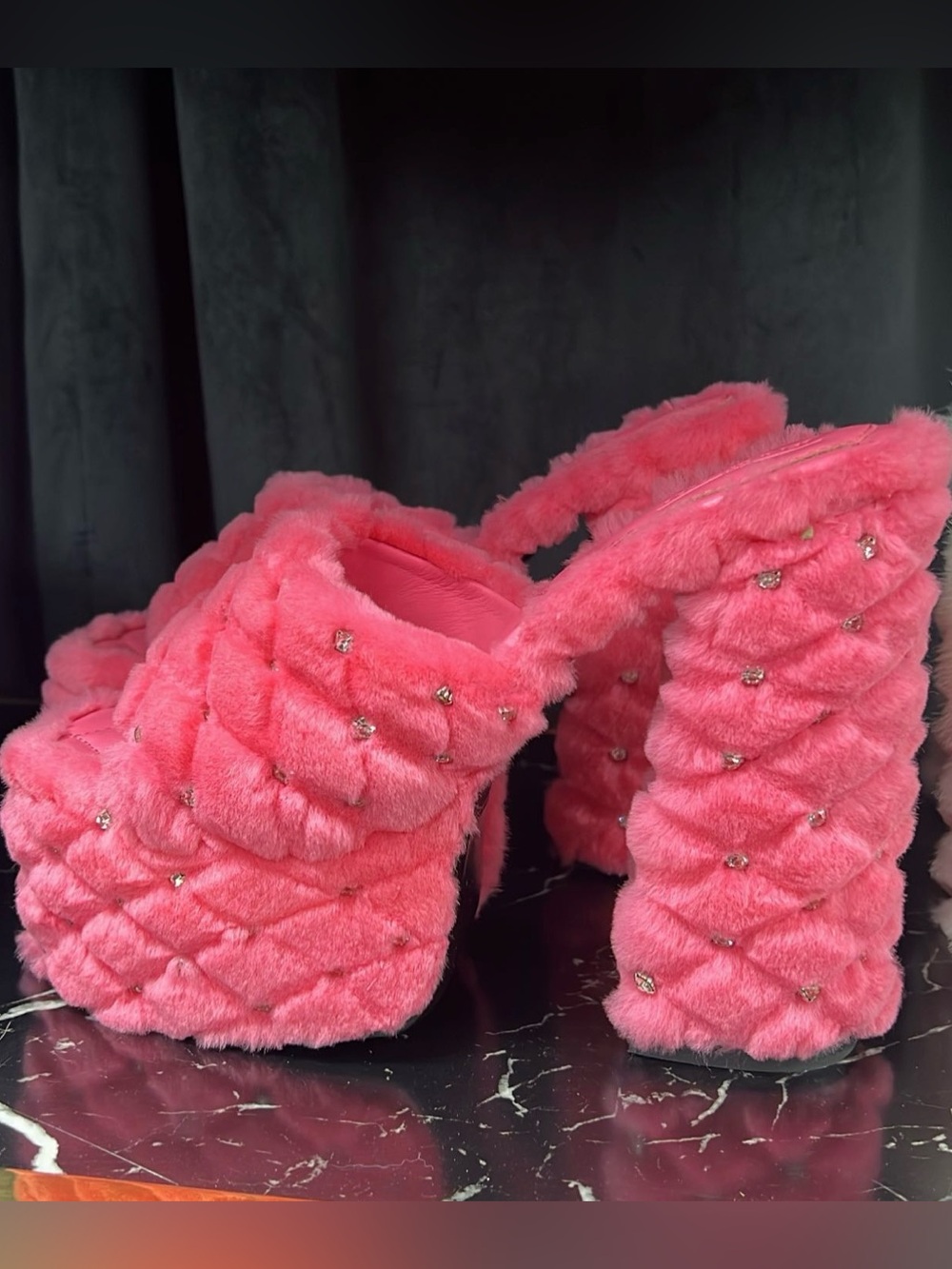 IAMJENNIFERLE Pink Fur Platform Mules new sz 7
